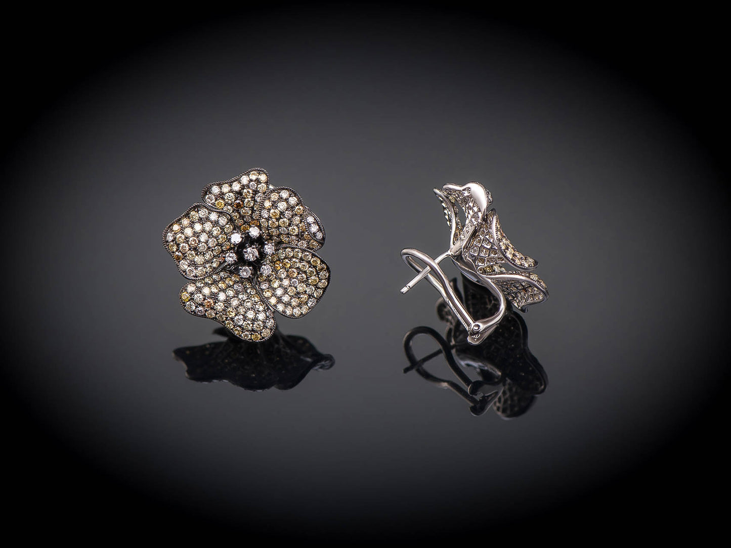 Auskari ar briljantiem