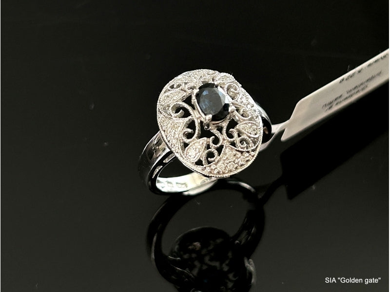 Gredzens ar briljantiem un safīru