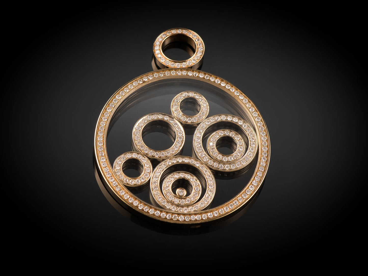 14kt yellow gold diamond pendant