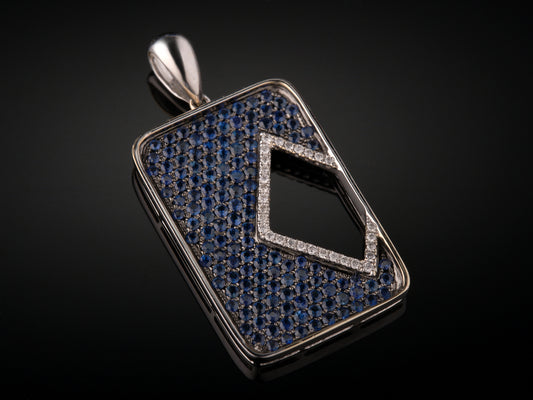 Кулон с бриллиантами и сапфирами