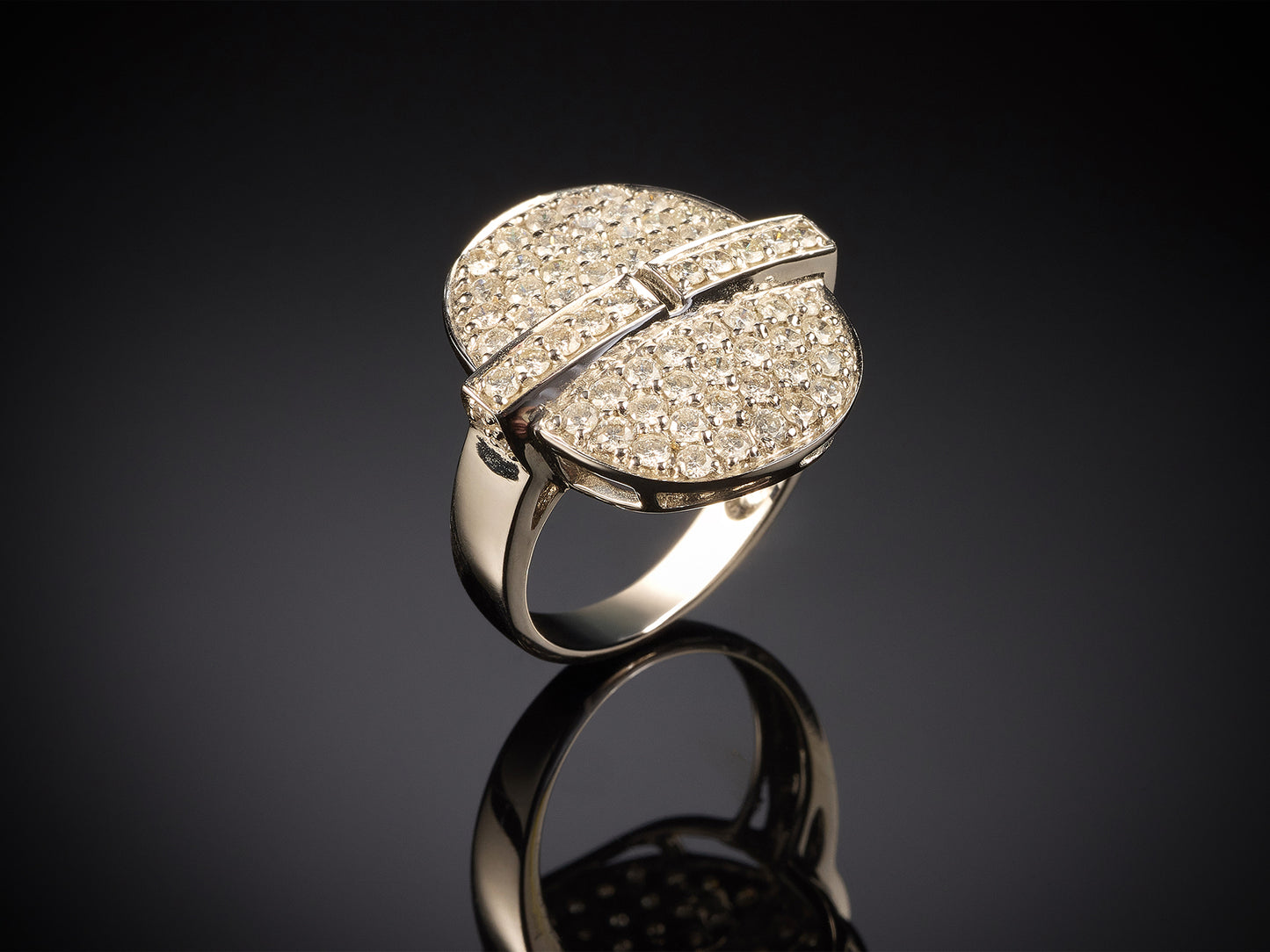 Gredzens ar briljantiem