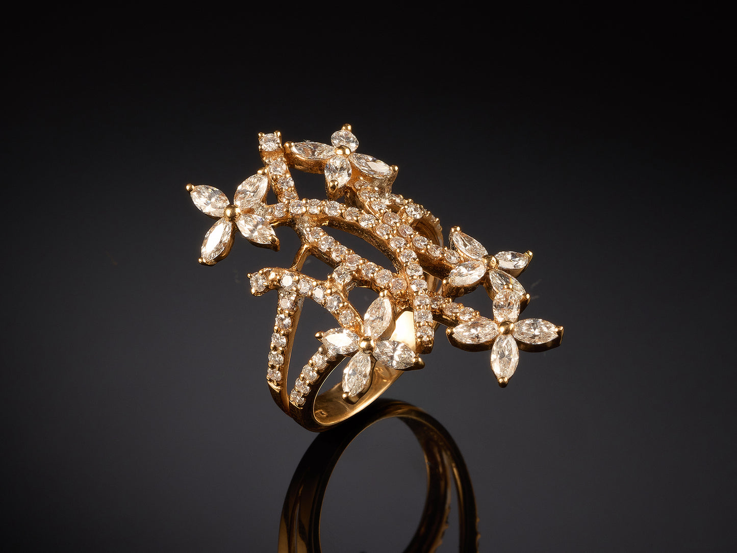 Кольцо с бриллиантами