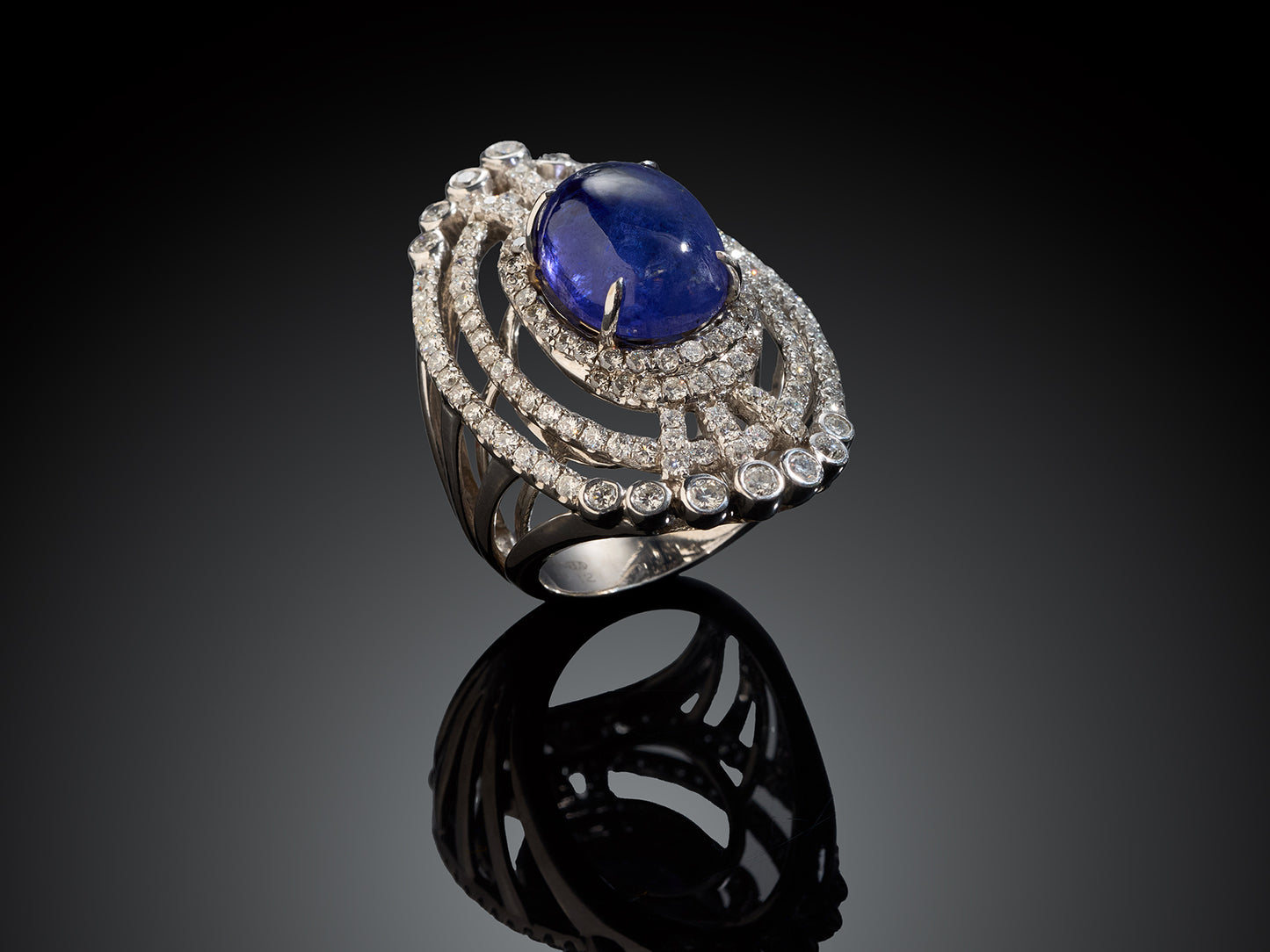 Кольцо с бриллиантами и танзанитом