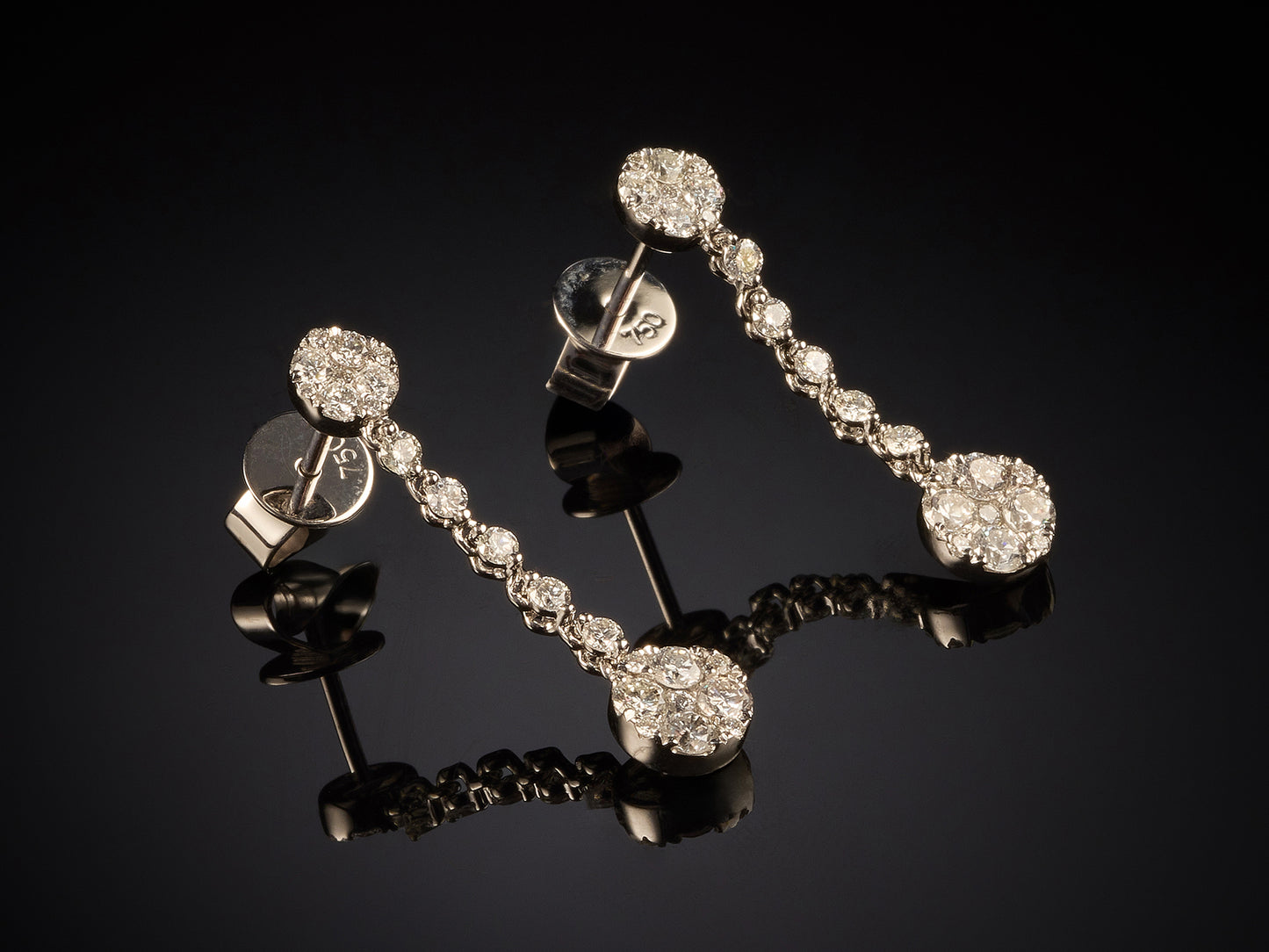 18kt white gold diamond earrings