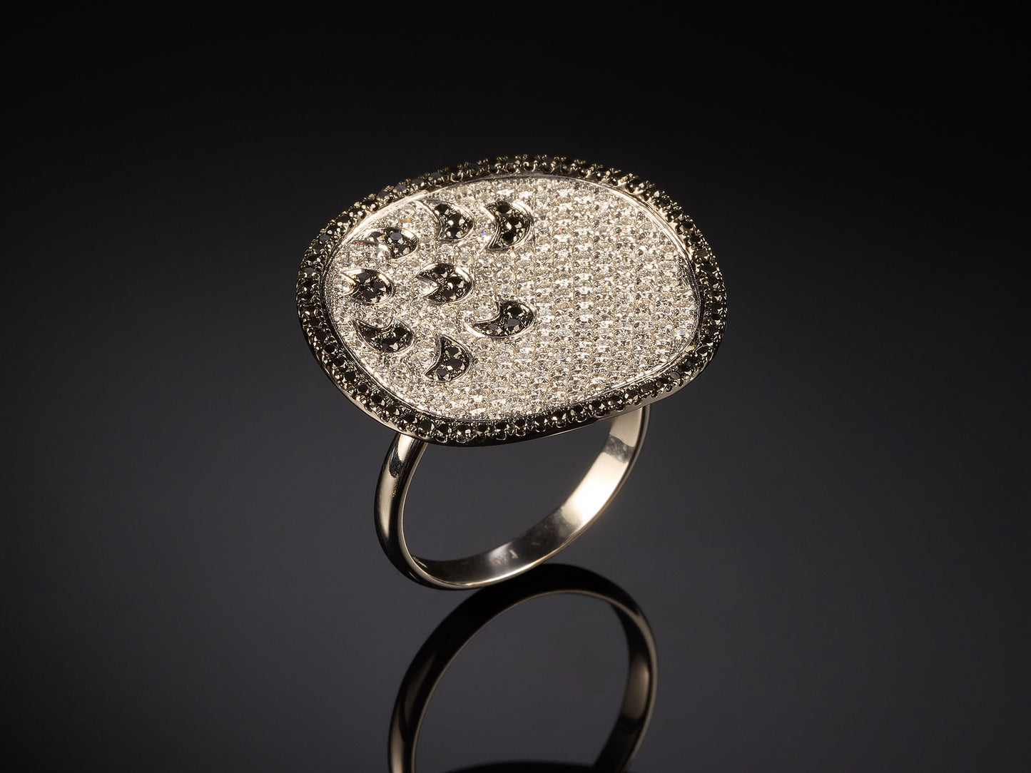 Gredzens ar briljantiem