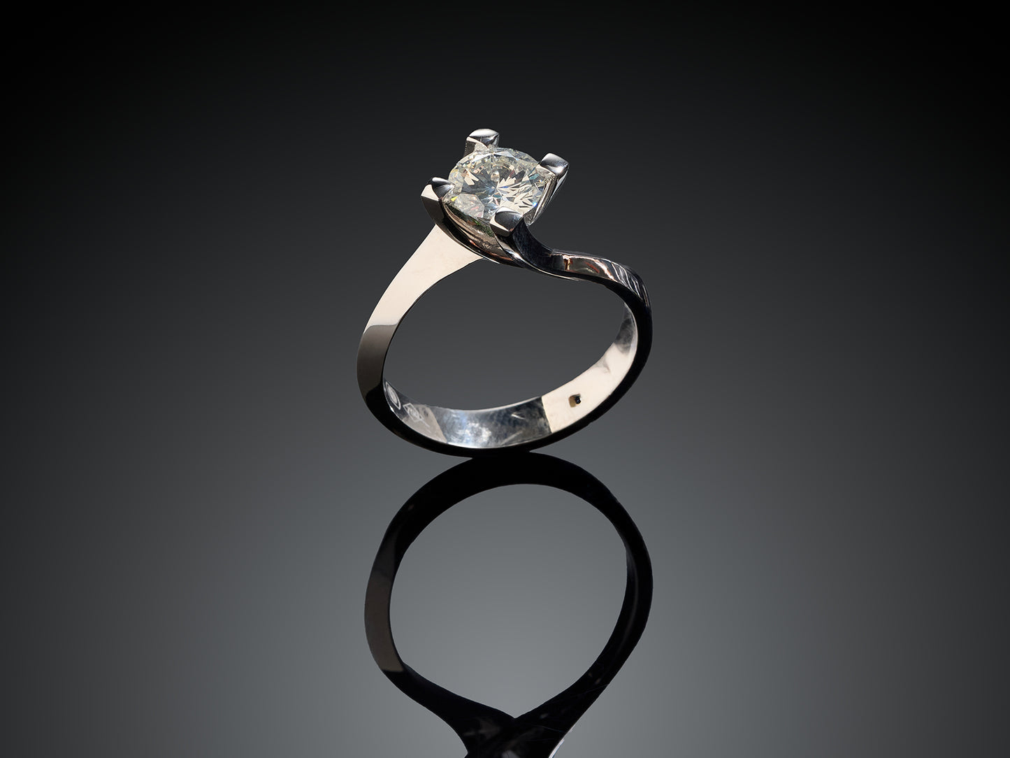 Кольцо с бриллиантом 1.00ct GIA
