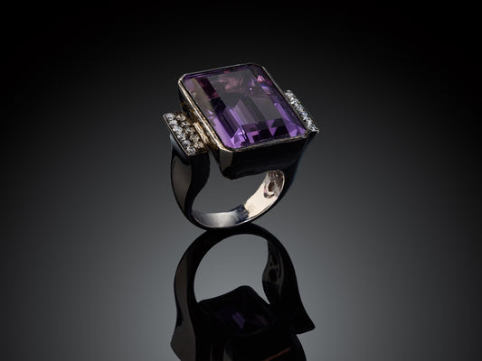 Кольцо с бриллиантами с аметистом