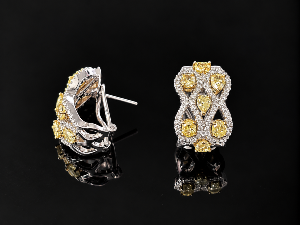 18kt white gold diamond earrings