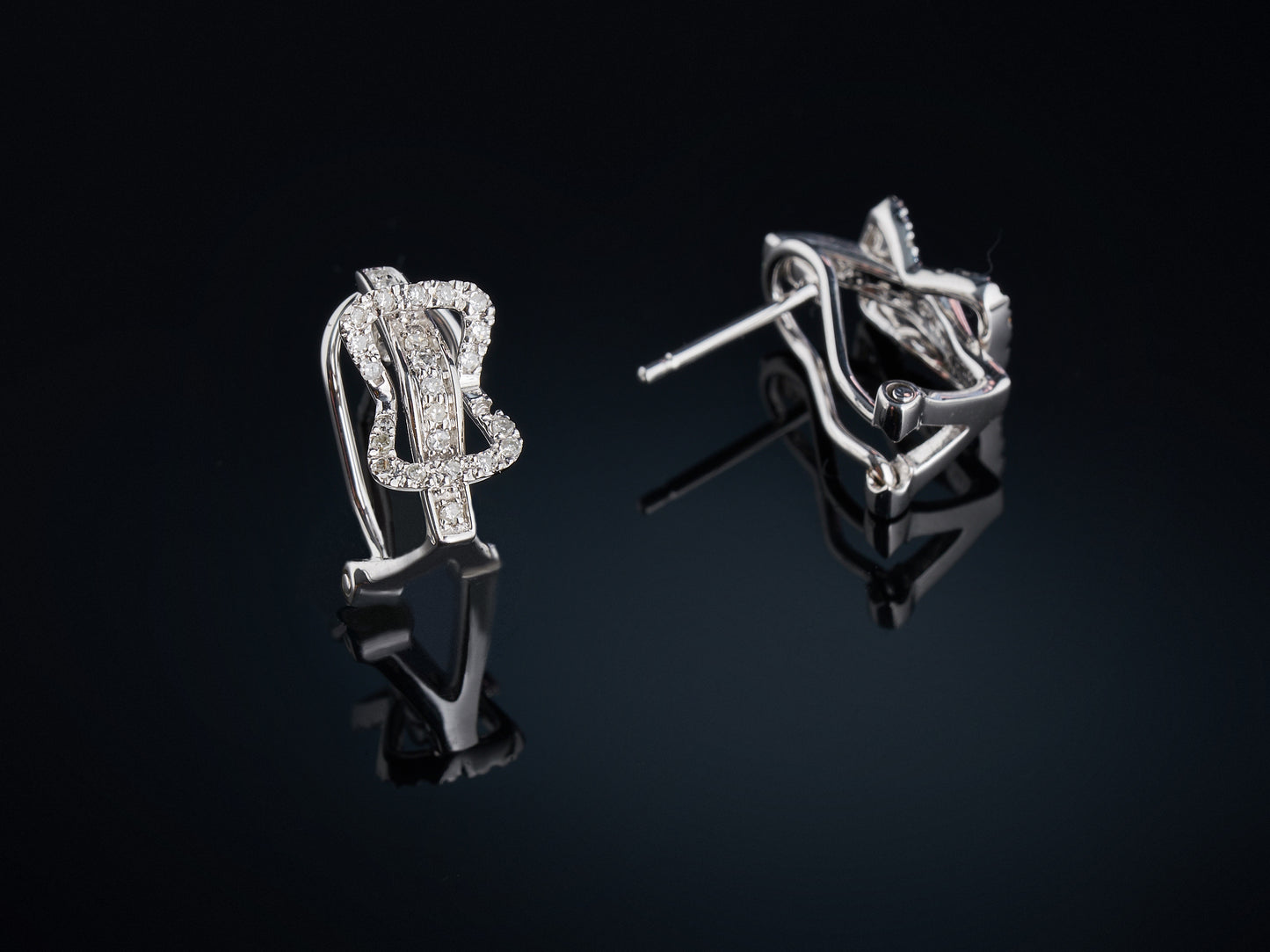 18kt white gold diamond earrings