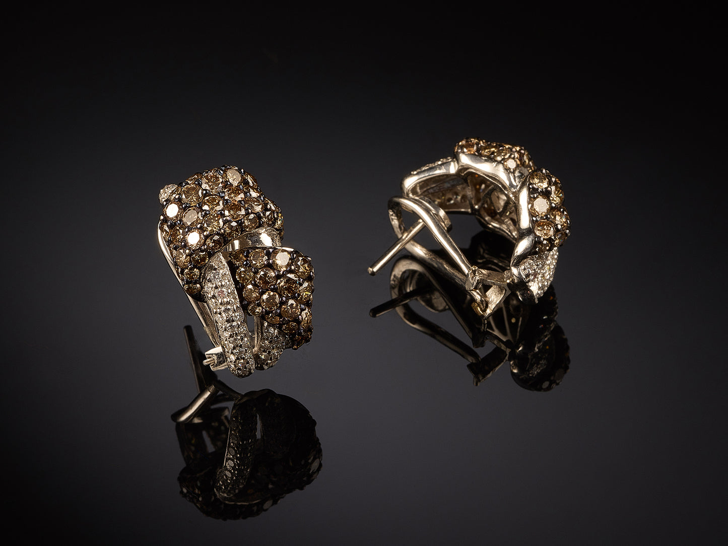 18kt white gold diamond earrings