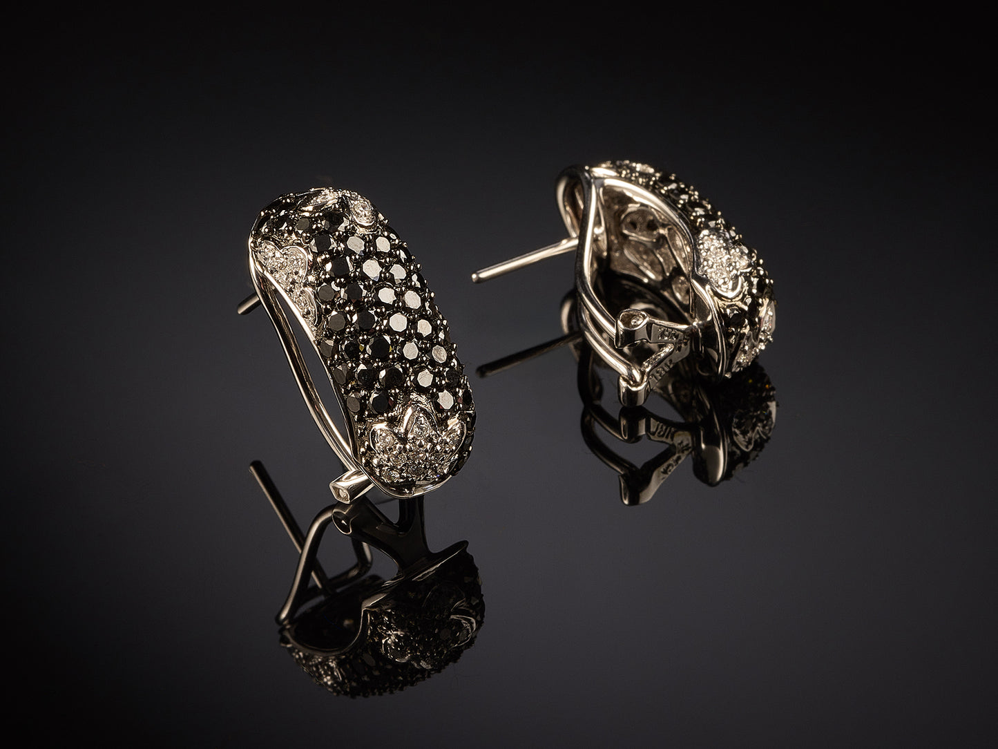 18kt white gold diamond earrings