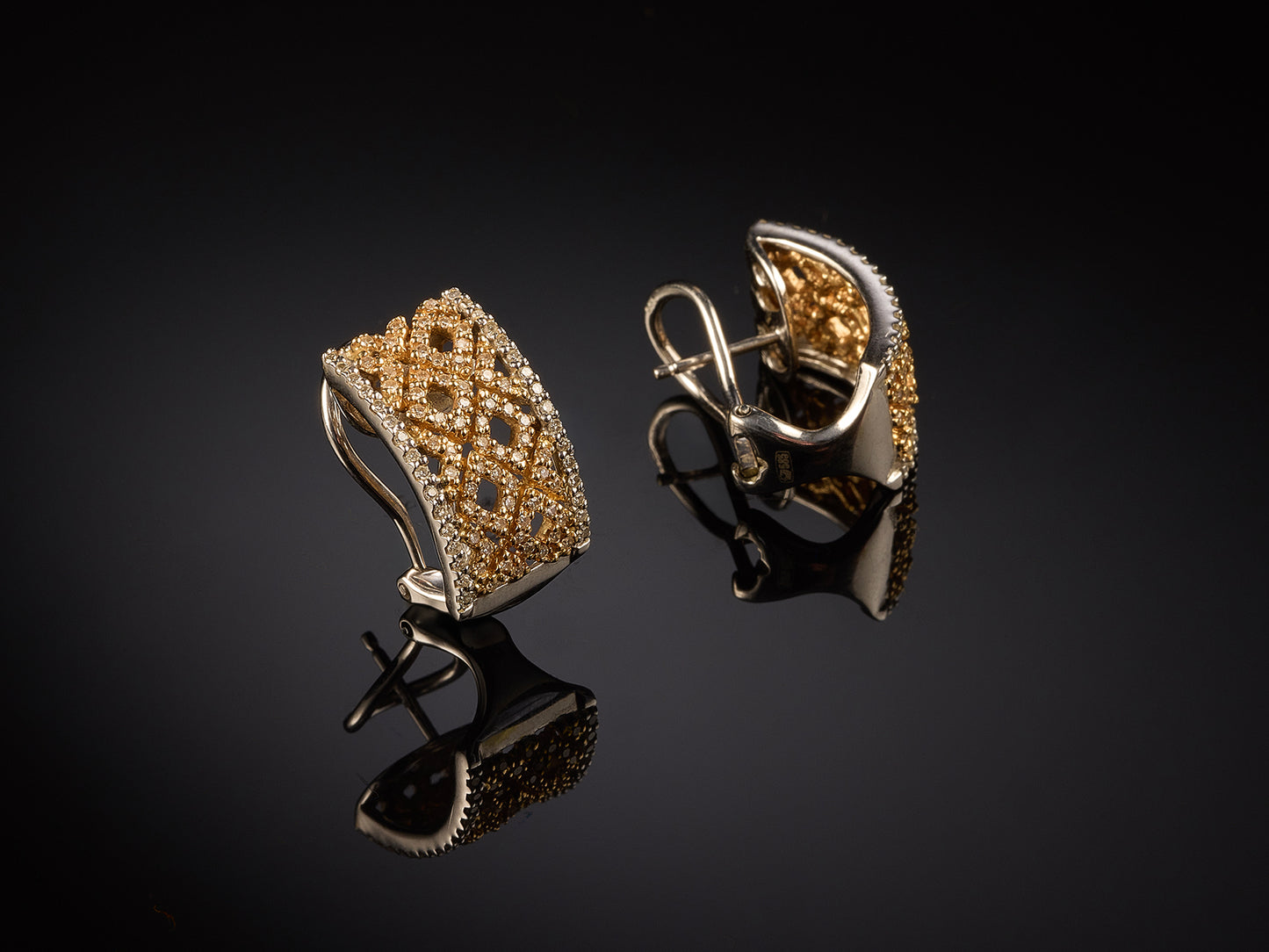 14kt yellow/white gold diamond earrings