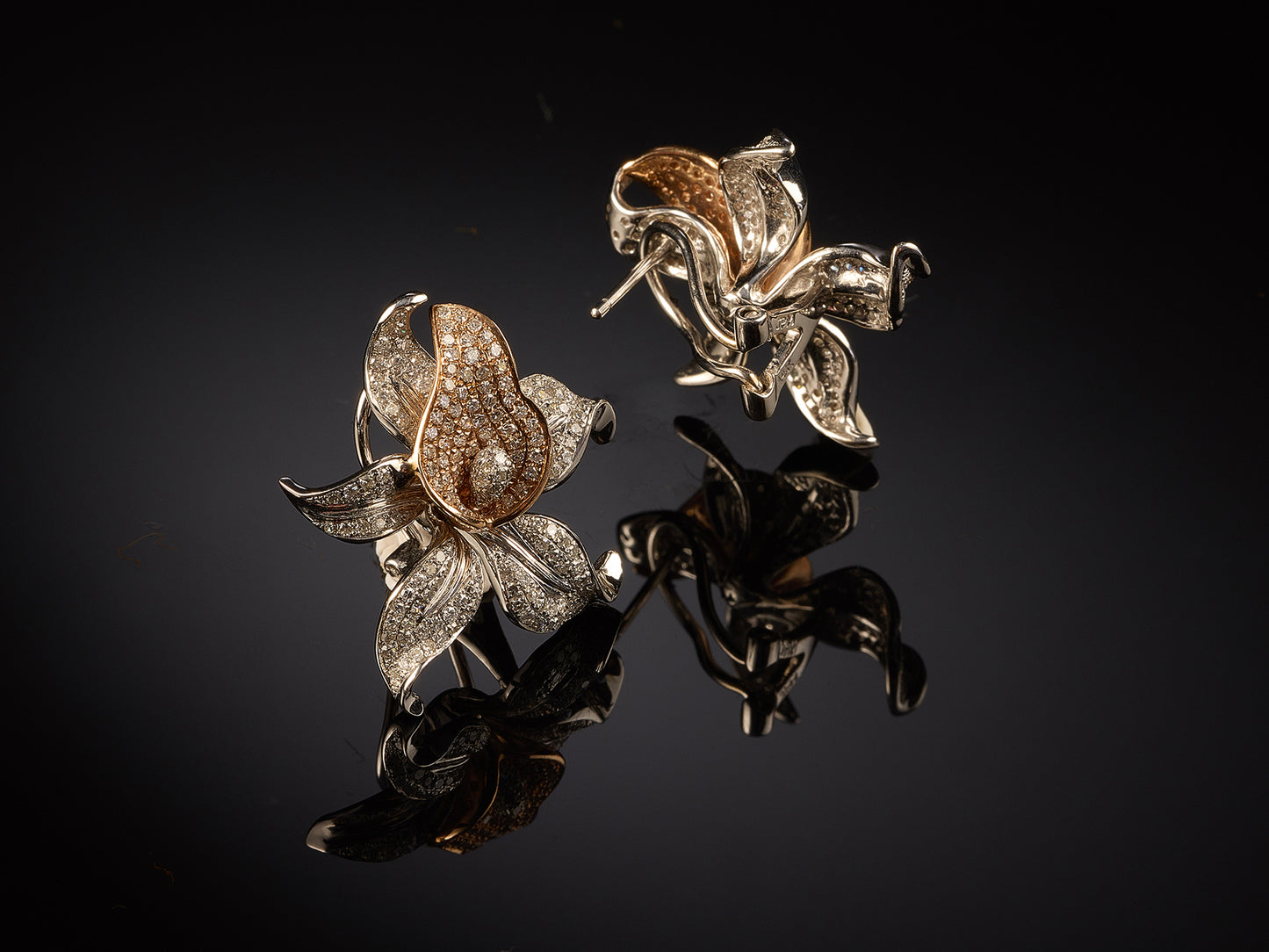 14kt white/rose gold diamond earrings