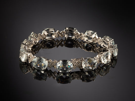 Браслет с бриллиантами и аквамаринами