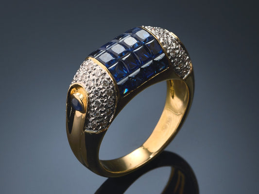 Кольцо с бриллиантами и сапфирами