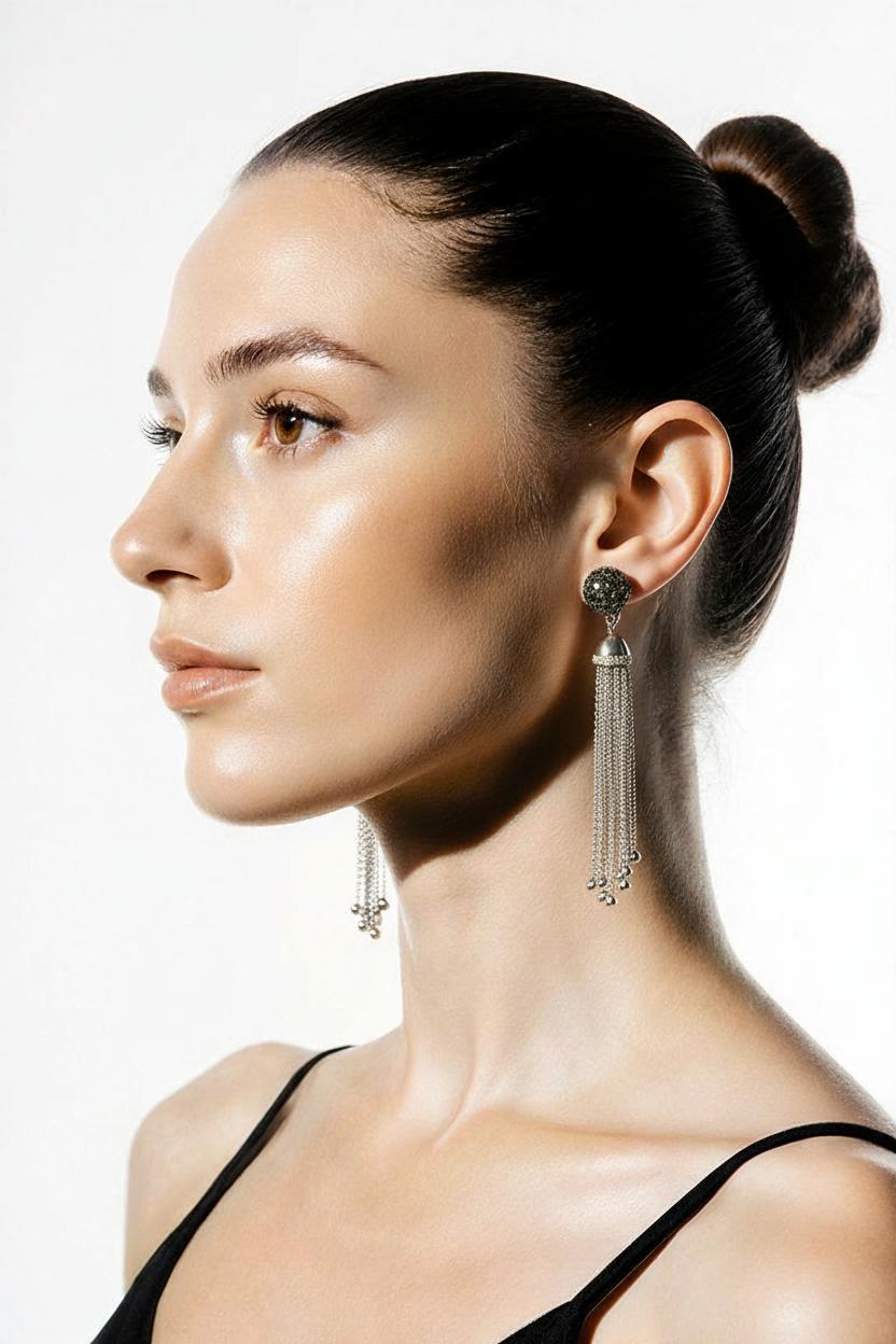 14kt white gold diamond earrings