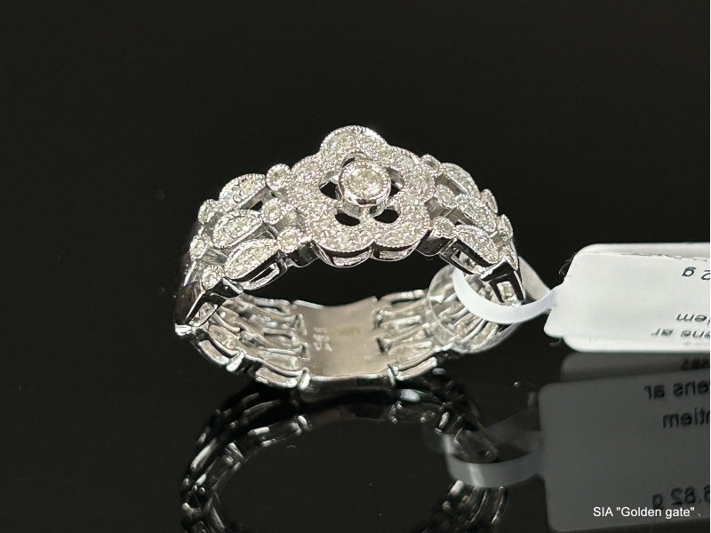 Gredzens ar briljantiem