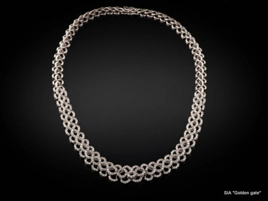 Ожерелье с бриллиантами