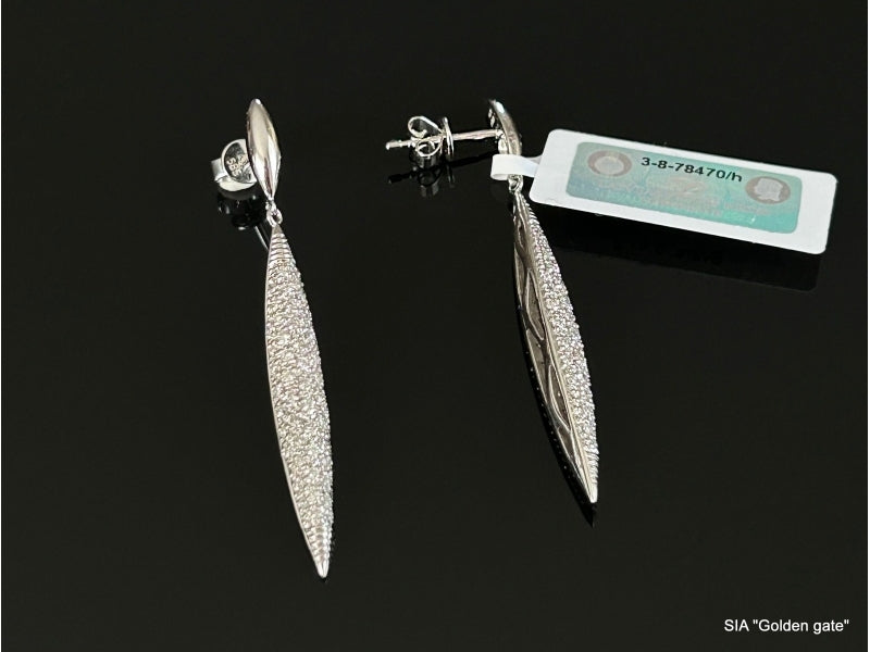 14kt white gold diamond earrings