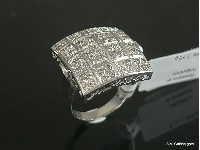 Кольцо с бриллиантами