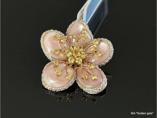 Кулон с бриллиантами, жёлтыми сапфирами и перламутром