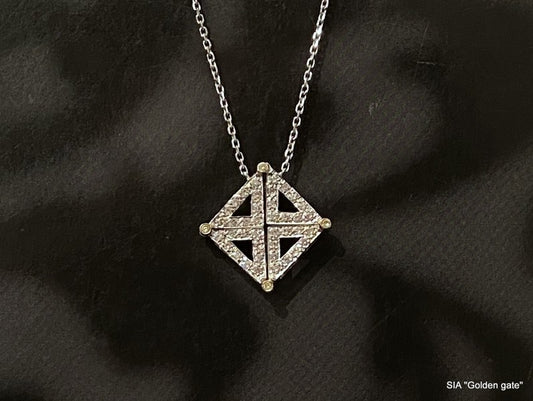 Ожерелье с бриллиантами