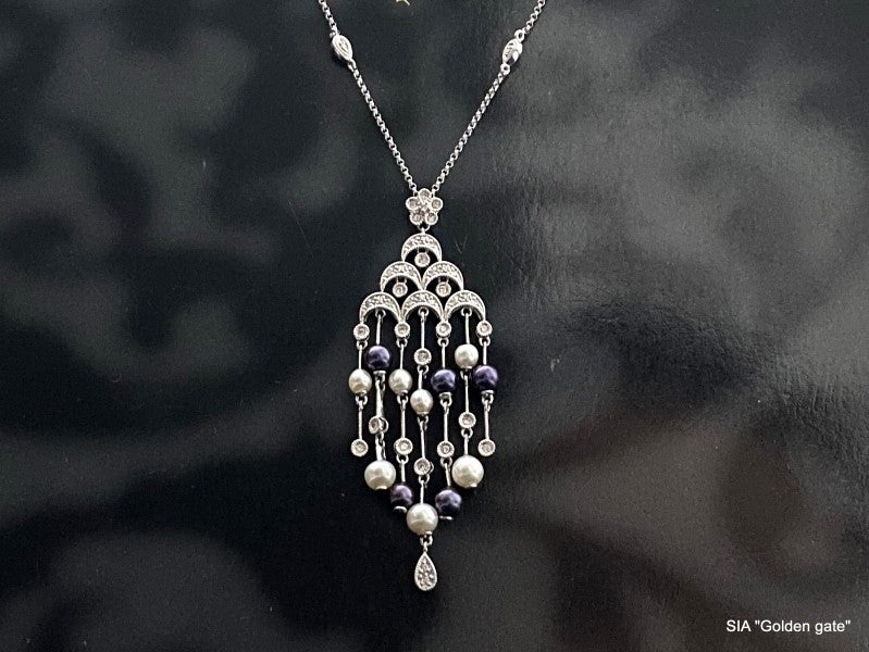 Ожерелье с бриллиантами и жемчугом