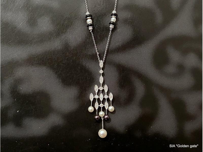 Ожерелье с бриллиантами, жемчугом и ониксом