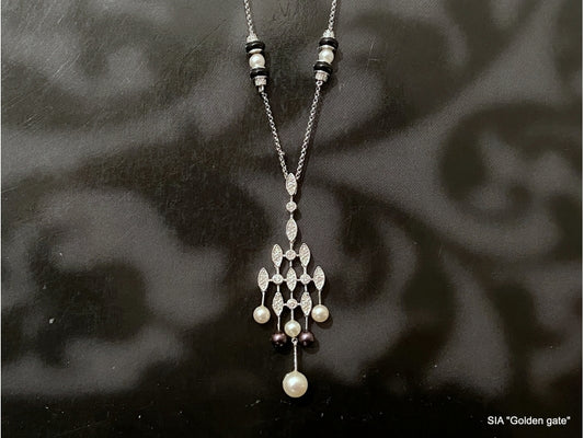 Ожерелье с бриллиантами, жемчугом и ониксом