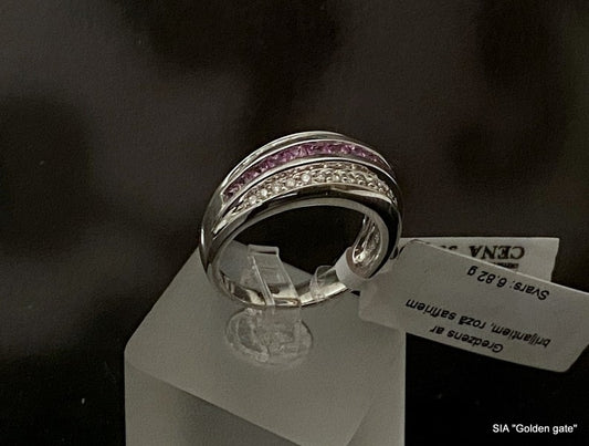 Кольцо с бриллиантами и розовыми сапфирами
