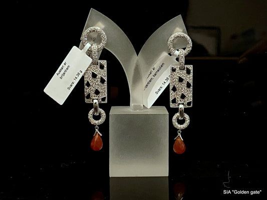 Серьги с бриллиантами, ониксом и халцедоном