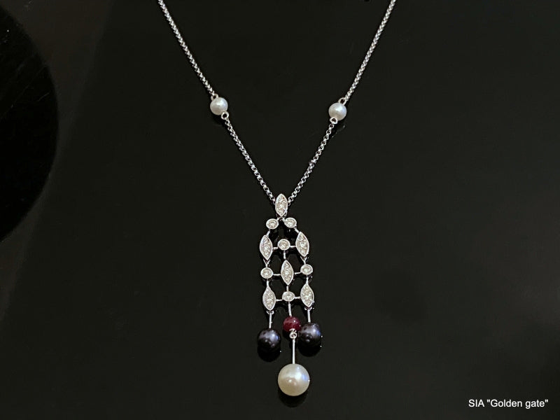 Ожерелье с бриллиантами, жемчугом и рубином