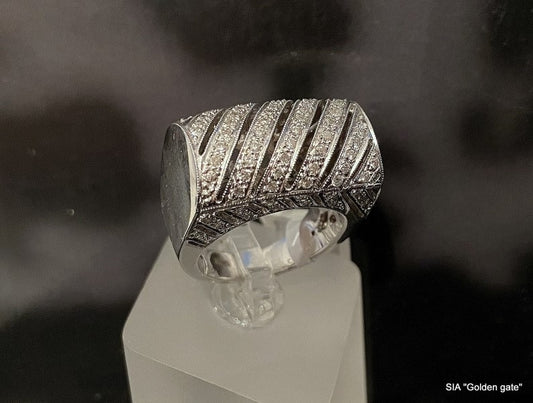 Кольцо с бриллиантами