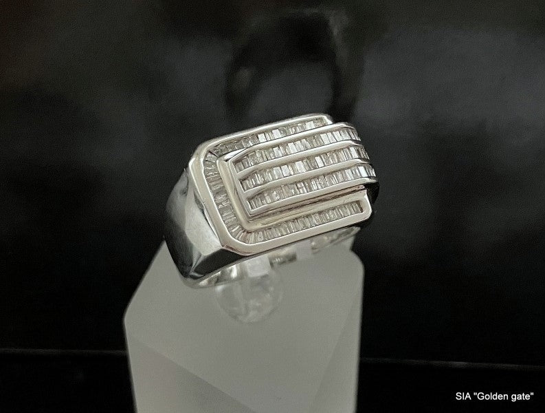 Кольцо с бриллиантами