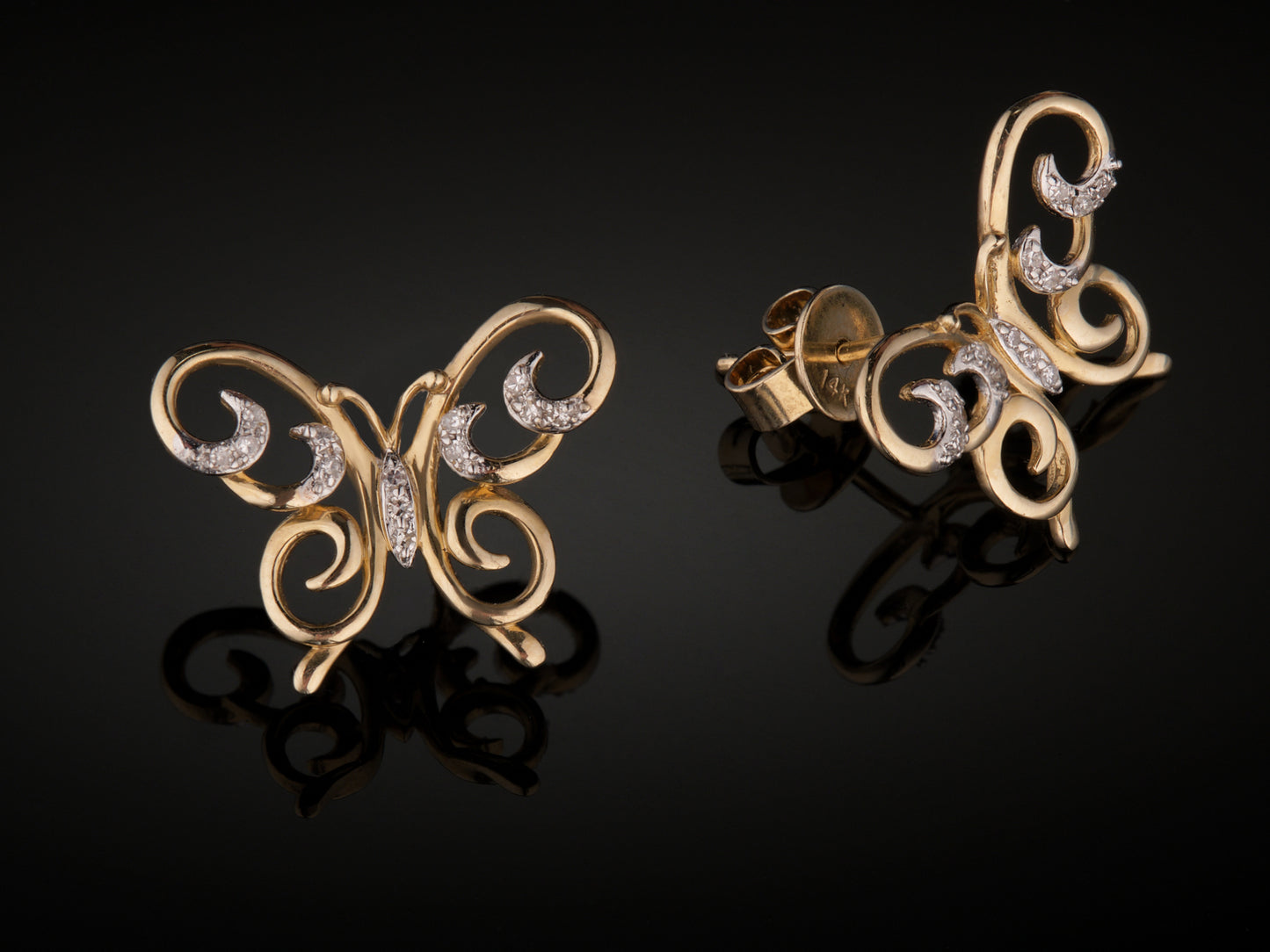 14kt yellow gold diamond earrings