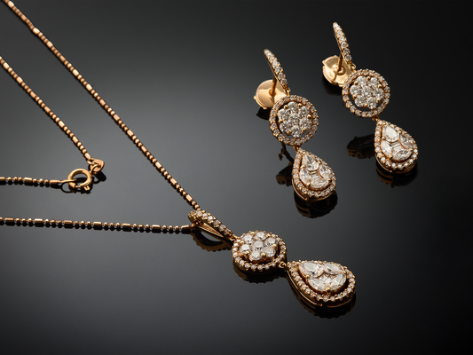 Комплект (серьги + цепь и кулон) с бриллиантами