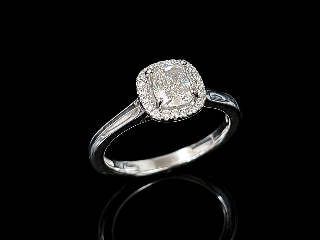 Platīnas gredzens ar briljantiem 0.88ct GIA